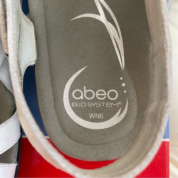 Abeo Laguna Sandals- Size 6 Neutral - Picture 4 of 6